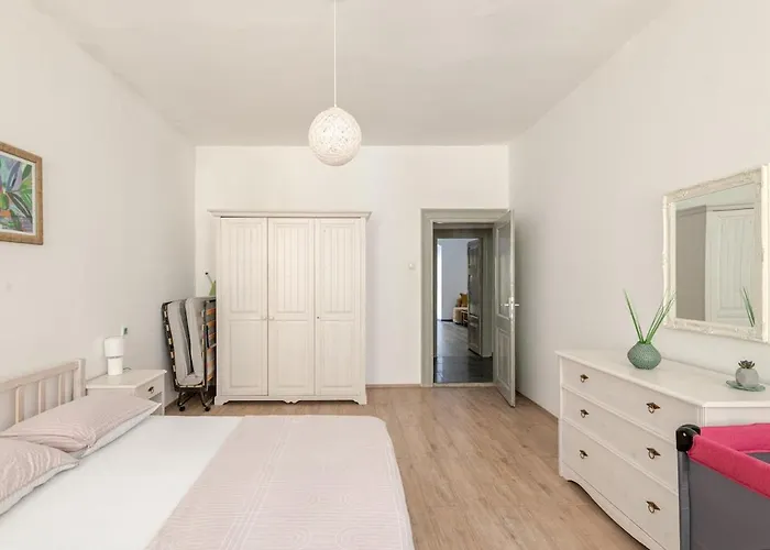 アパート Gaby In Center Of *